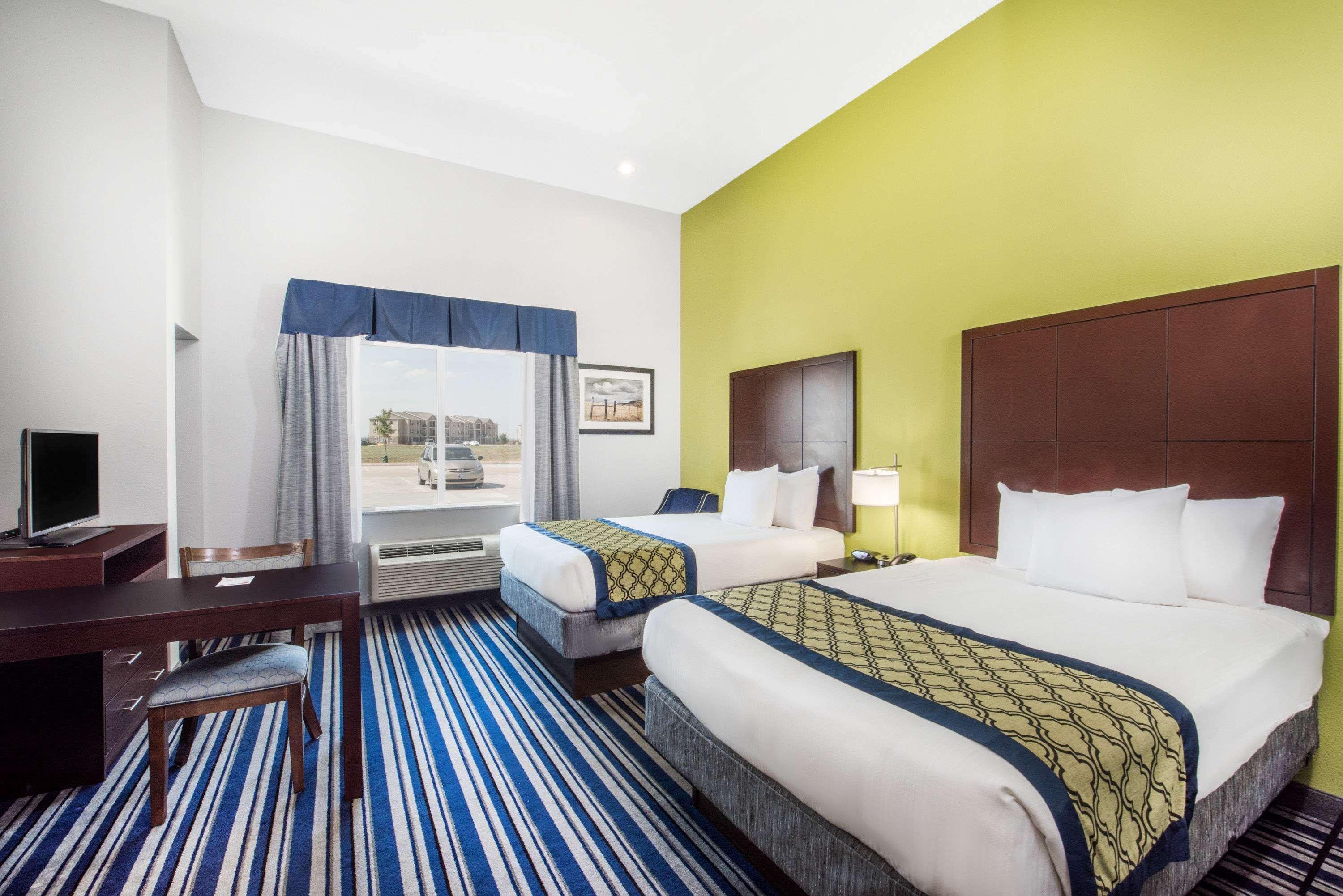 Hawthorn Extended Stay By Wyndham Midland Exterior photo