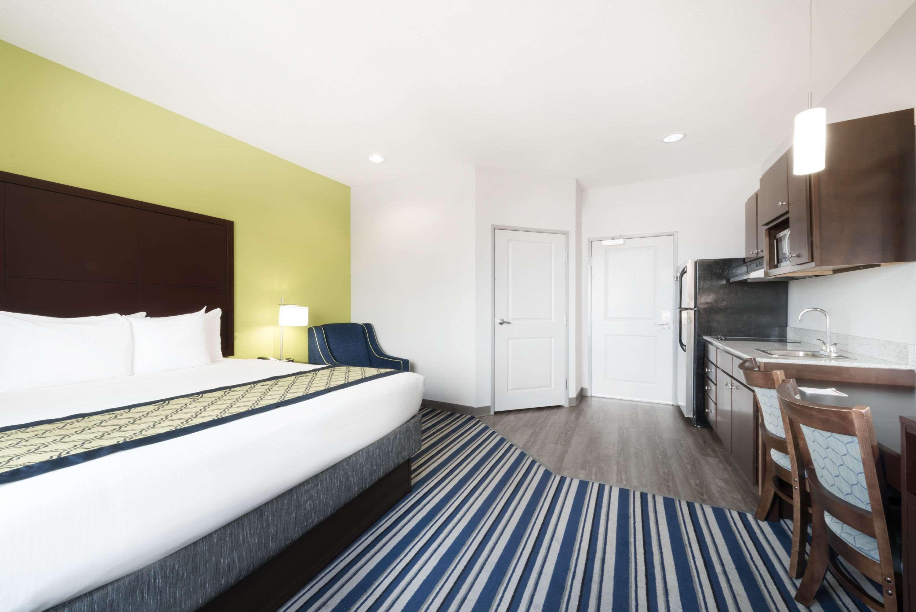 Hawthorn Extended Stay By Wyndham Midland Exterior photo