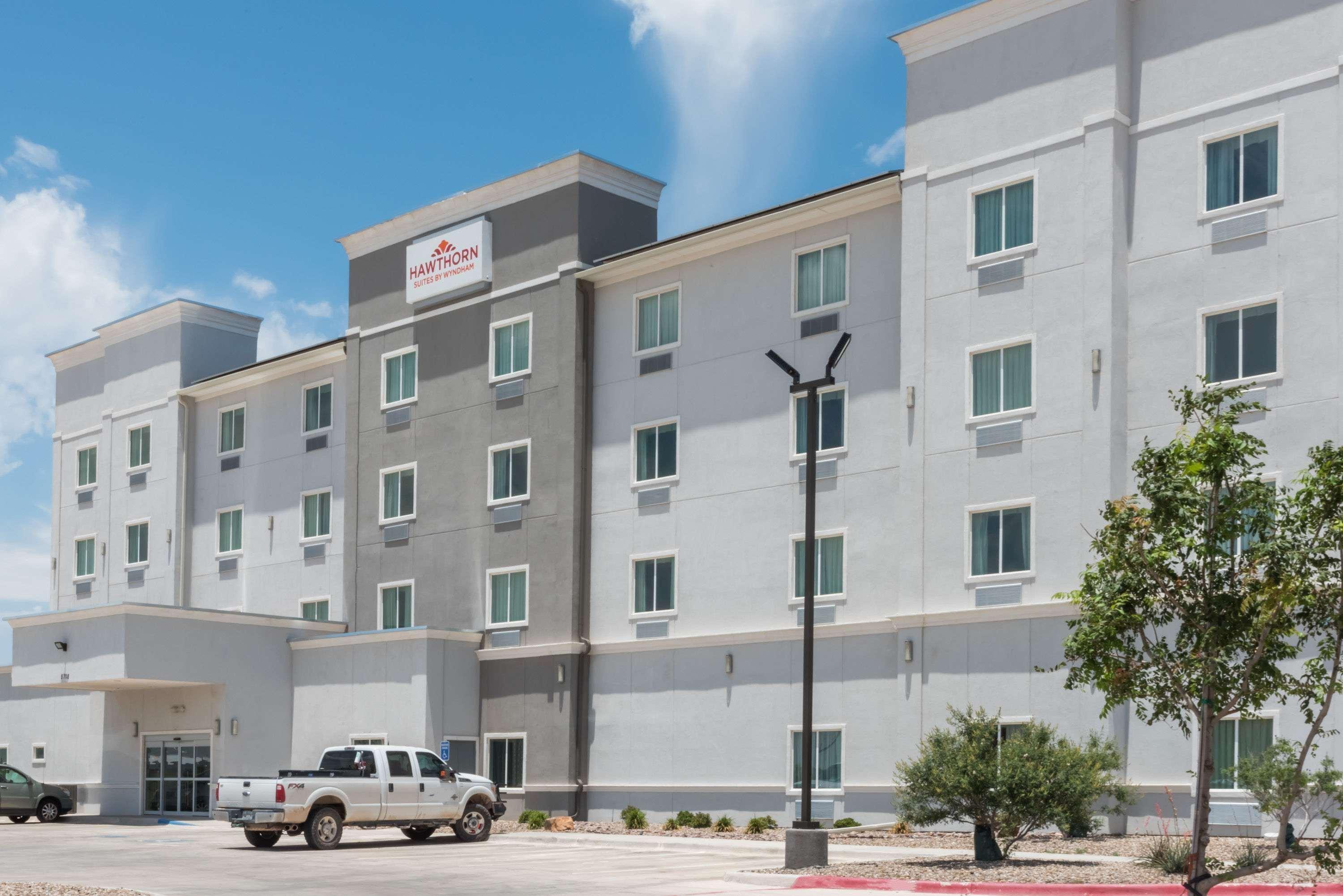 Hawthorn Extended Stay By Wyndham Midland Exterior photo