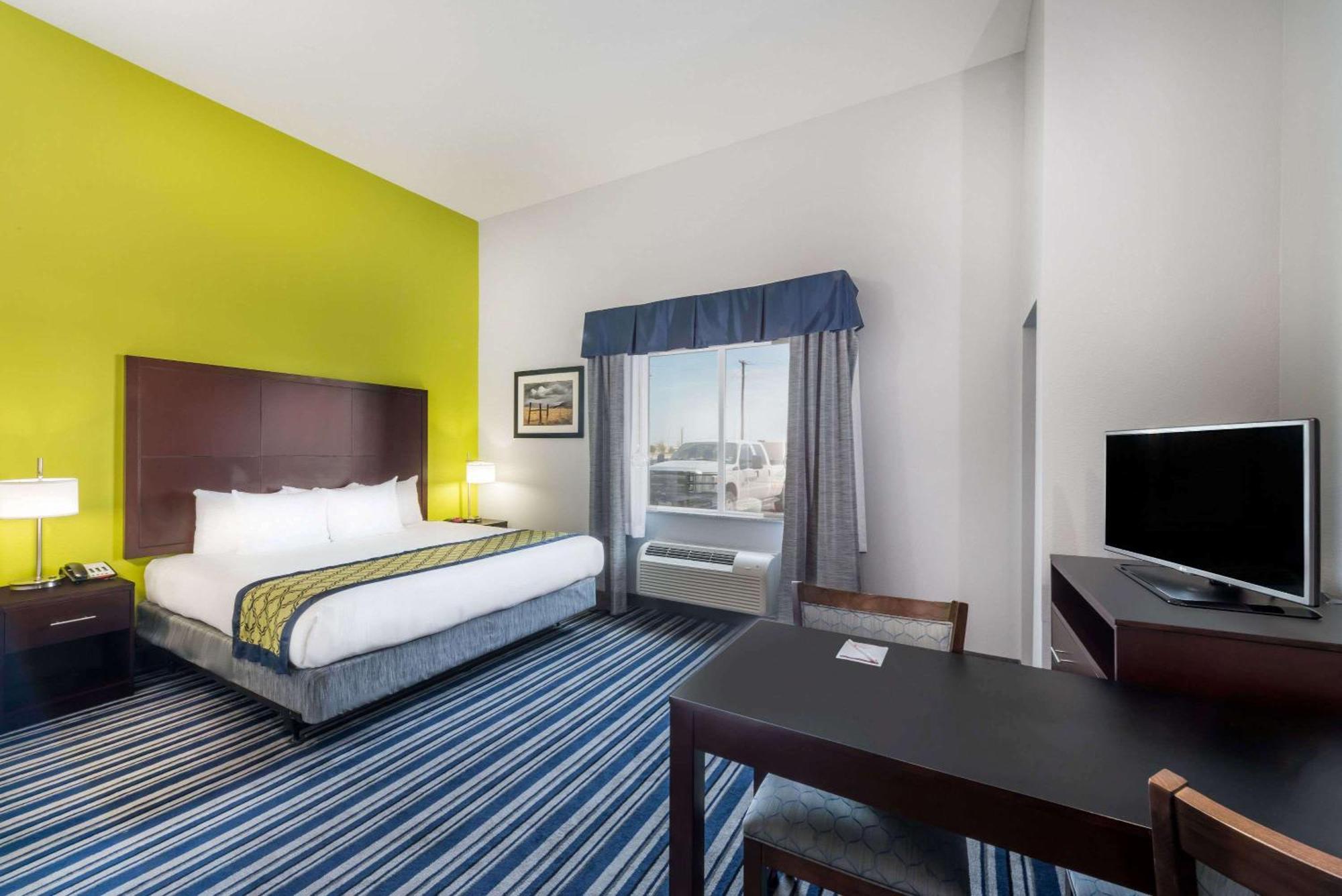 Hawthorn Extended Stay By Wyndham Midland Exterior photo
