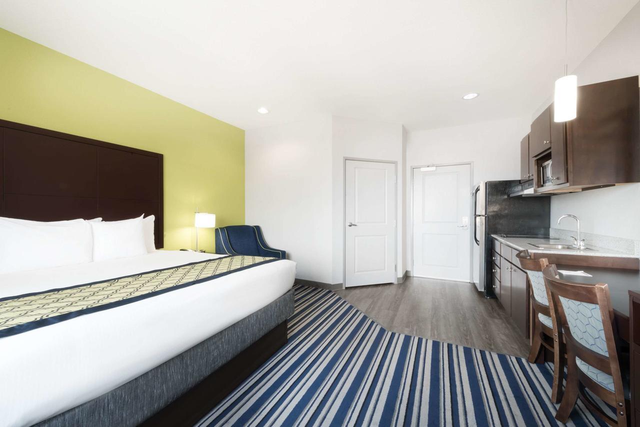 Hawthorn Extended Stay By Wyndham Midland Exterior photo